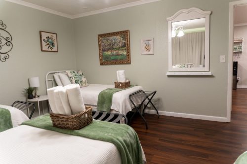 Hummingbird Room